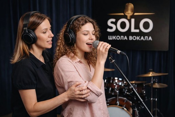 Профессиональное обучение вокалу для новичков и профессионалов в школе SOLO