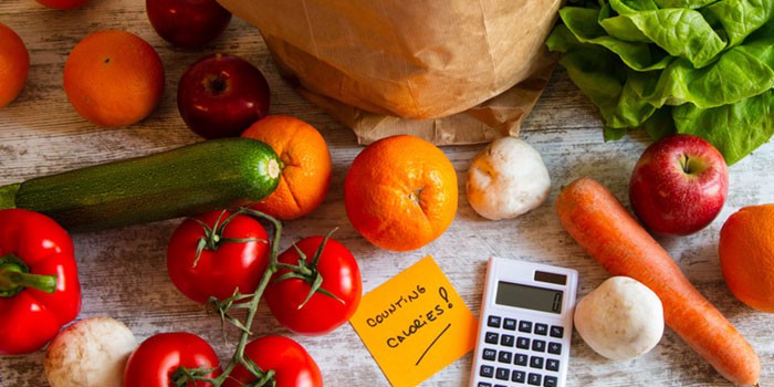 Овощи, фрукты и калькулятор